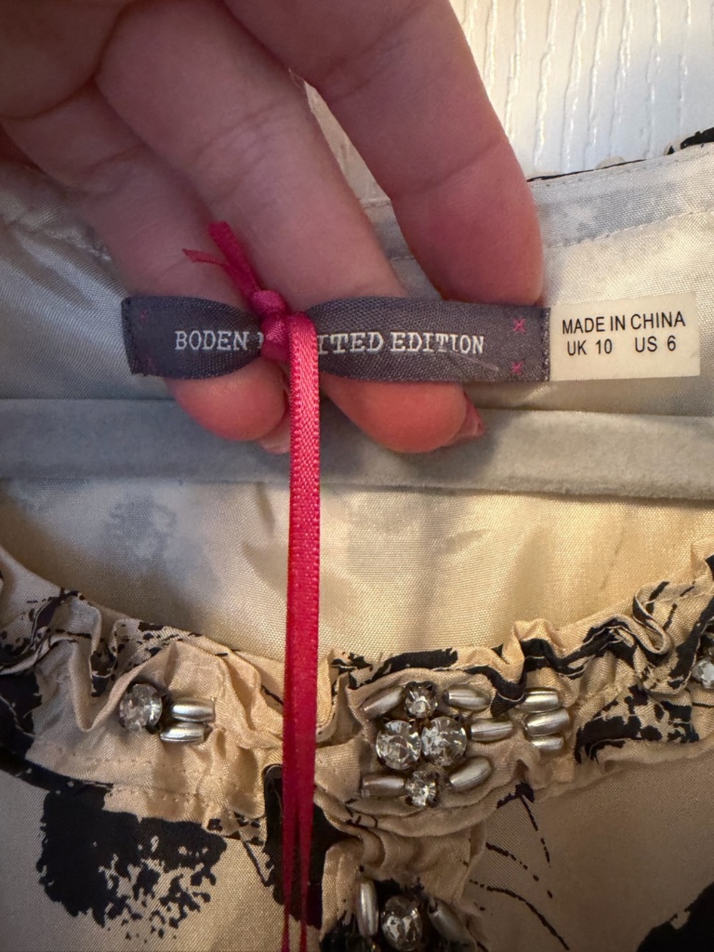 NWOT Boden Limited Edition Silk Embellished Sleeveless Cream Floral Dress Size 6 - Picture 6 of 14